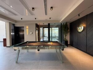 میز بیلیارد شیشه ایی